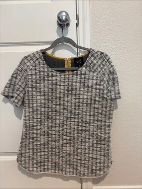 W5 Gray & White Tweed Short Sleeve Top with Yellow Trim